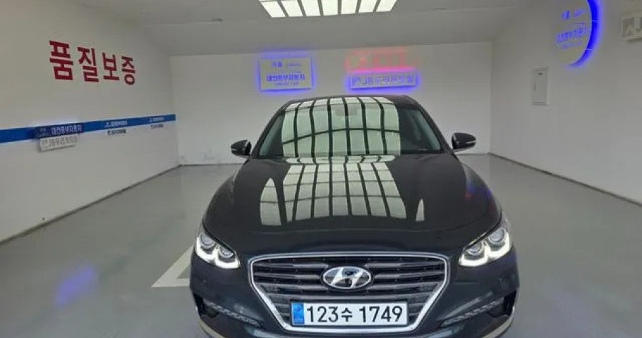 Hyundai Grandeur 