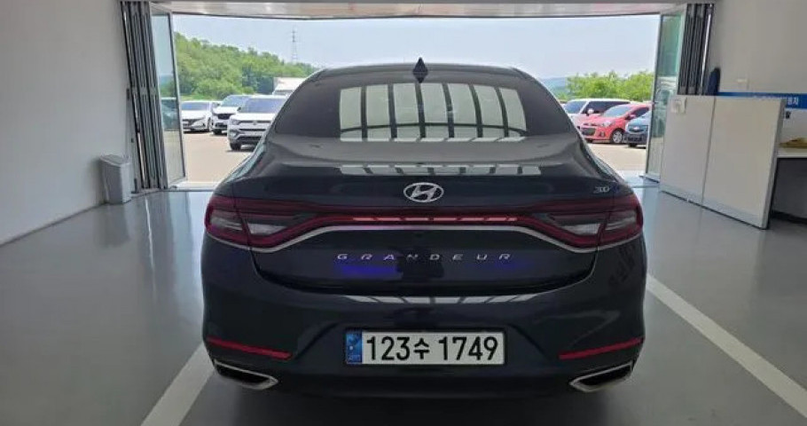 Hyundai Grandeur 
