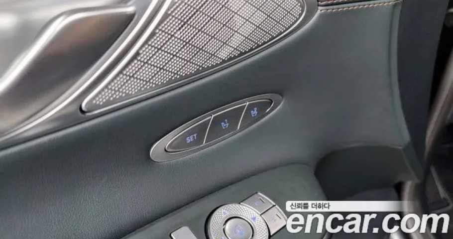 Genesis Gv70 