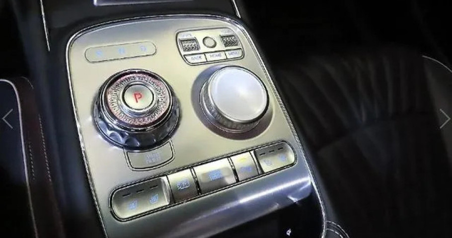 Genesis G90 