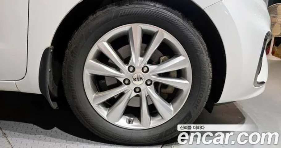 Kia Carnival 