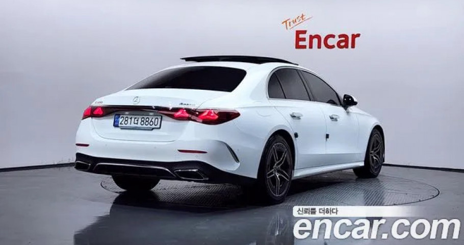 Mercedes-Benz E-Class 