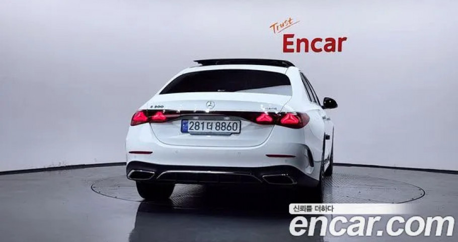 Mercedes-Benz E-Class 