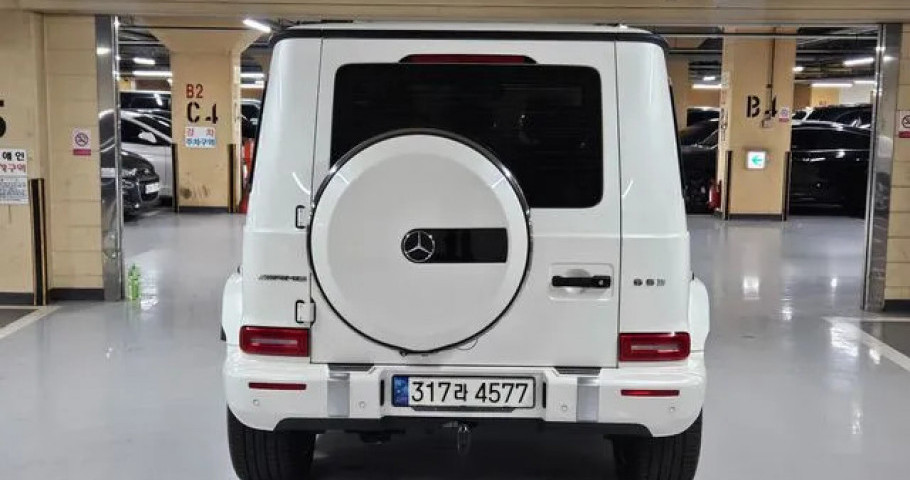 Mercedes-Benz G-Class 