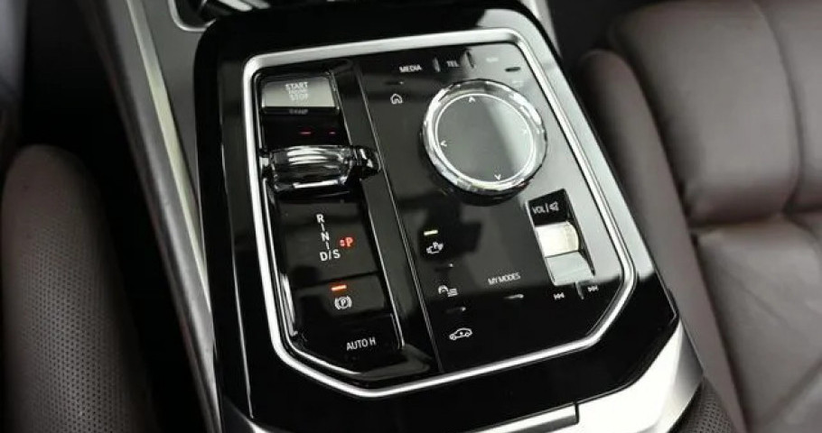 Bmw 7-Series 