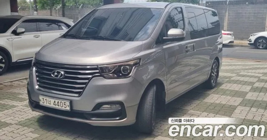 Hyundai Starex 