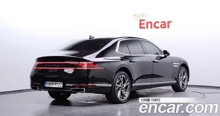 Genesis G90 