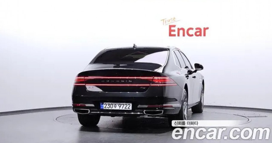 Genesis G90 