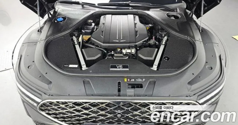 Genesis G90 