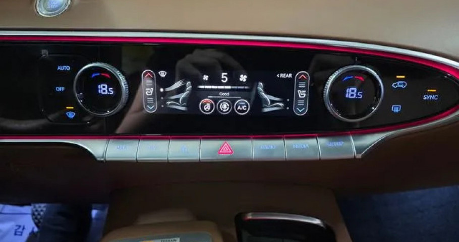 Genesis Gv70 