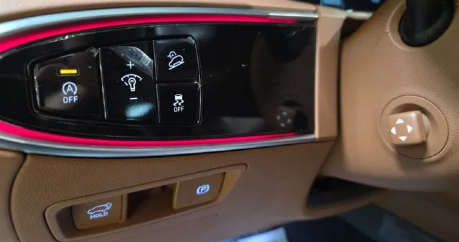 Genesis Gv70 