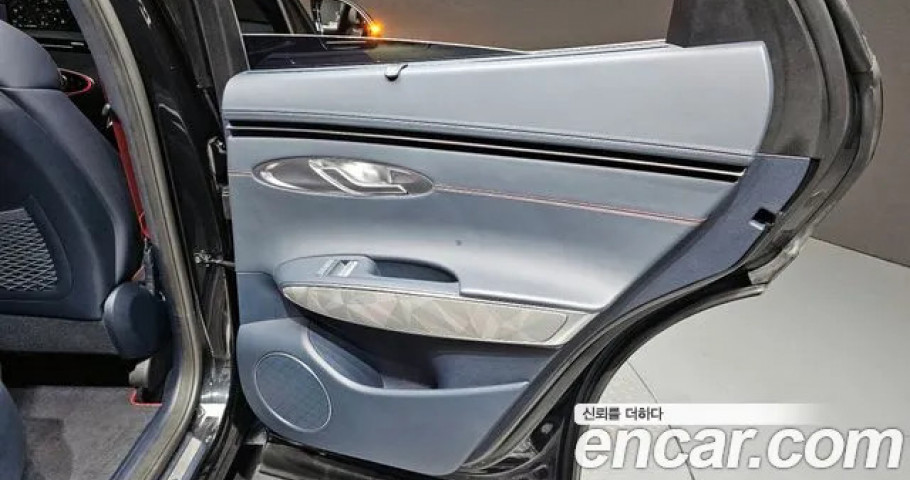 Genesis Gv70 