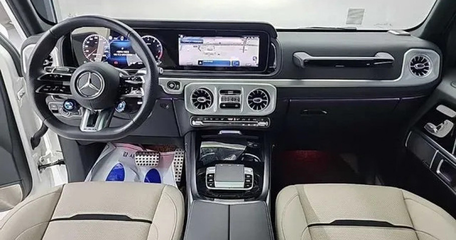 Mercedes-Benz G-Class 