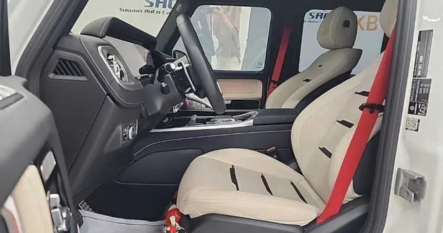 Mercedes-Benz G-Class 