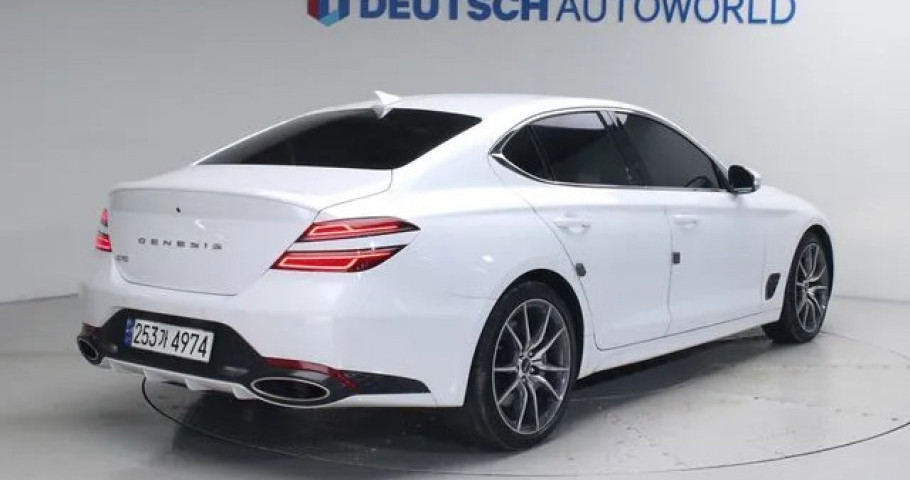 Genesis G70 