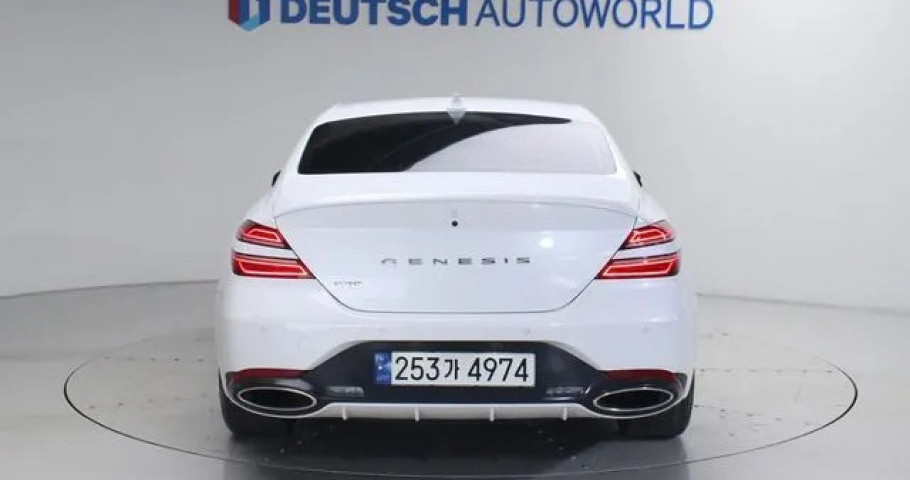 Genesis G70 