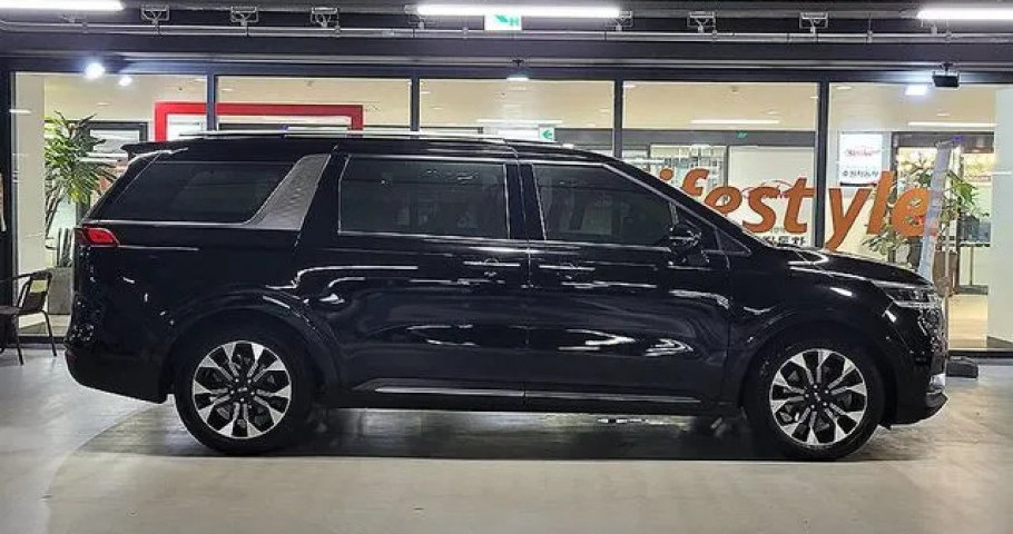 Kia Carnival 