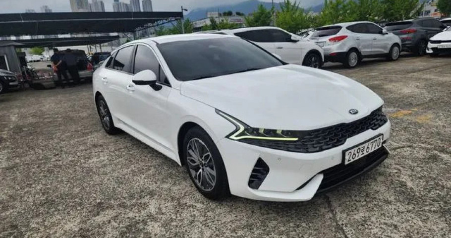 Kia K5 