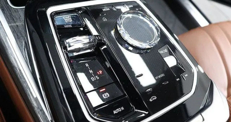 Bmw 7-Series 
