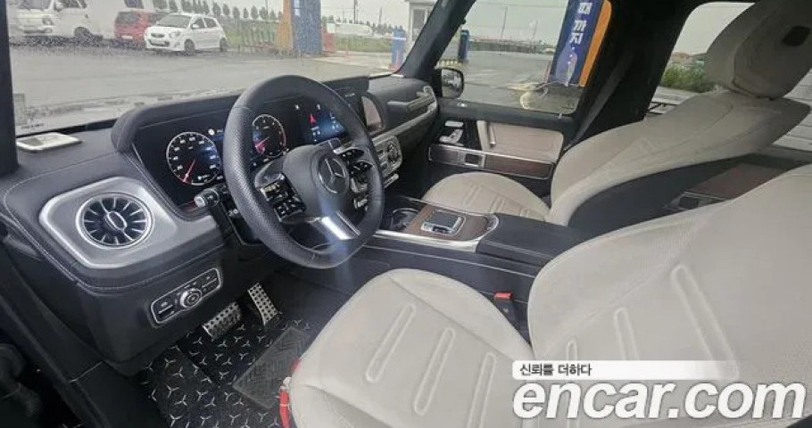 Mercedes-Benz G-Class 