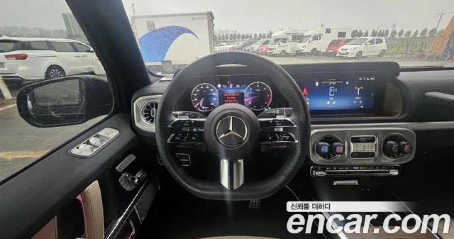 Mercedes-Benz G-Class 