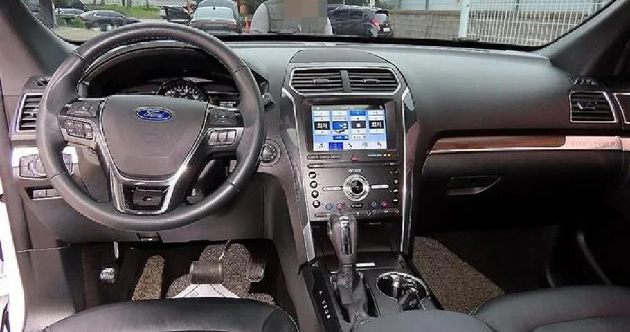Ford Explorer 