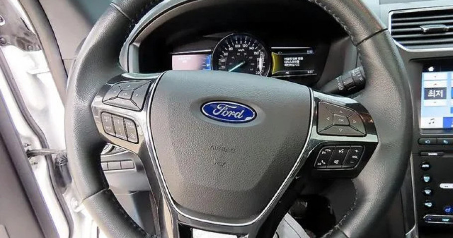 Ford Explorer 
