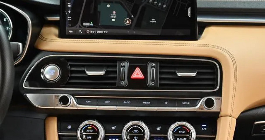 Genesis G70 