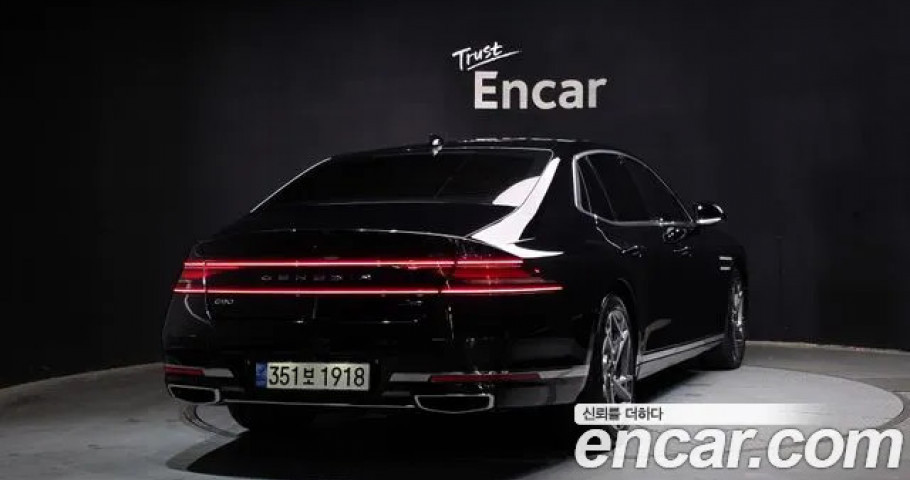 Genesis G90 