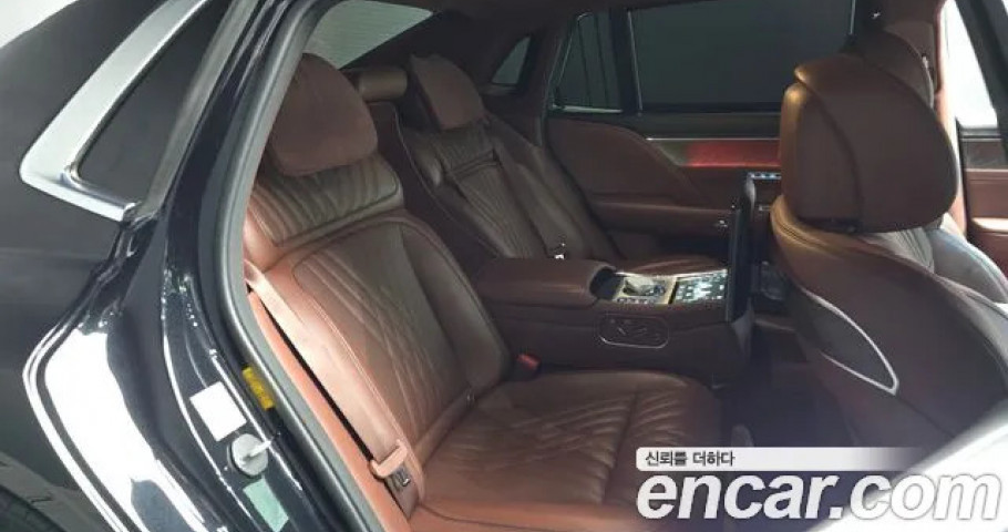 Genesis G90 