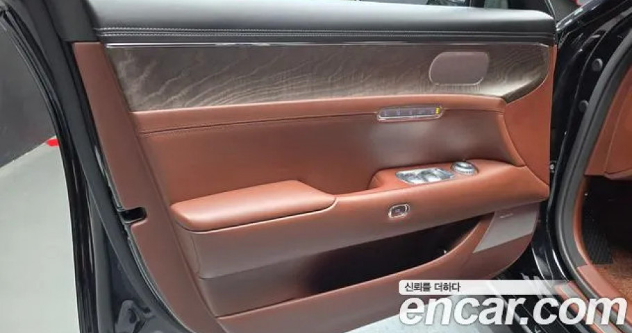 Genesis G90 