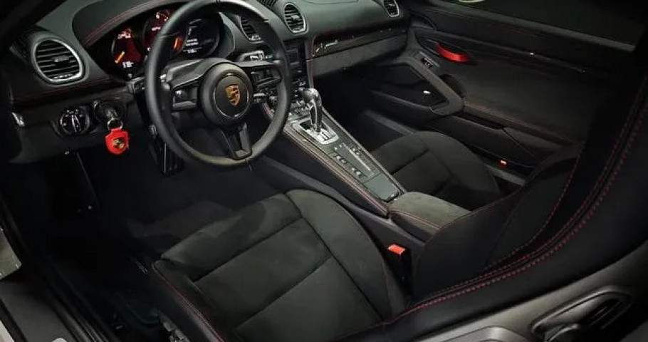 Porsche 718 