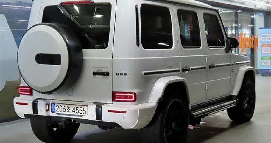 Mercedes-Benz G-Class 