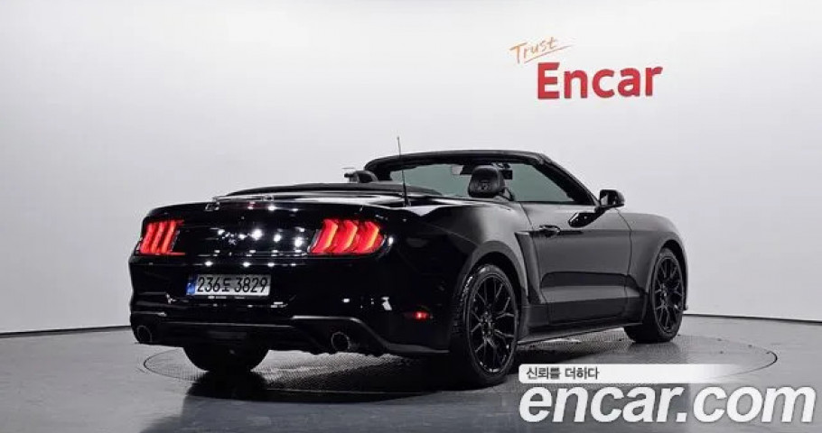 Ford Mustang 
