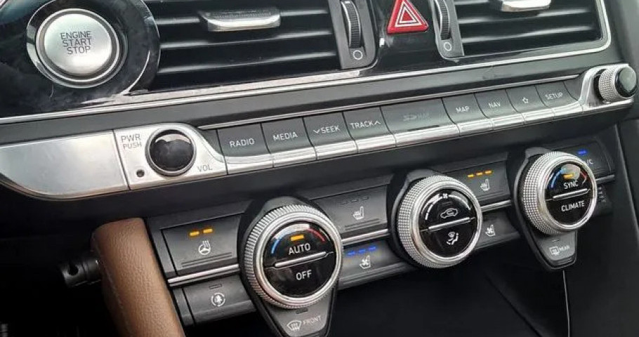 Genesis G70 