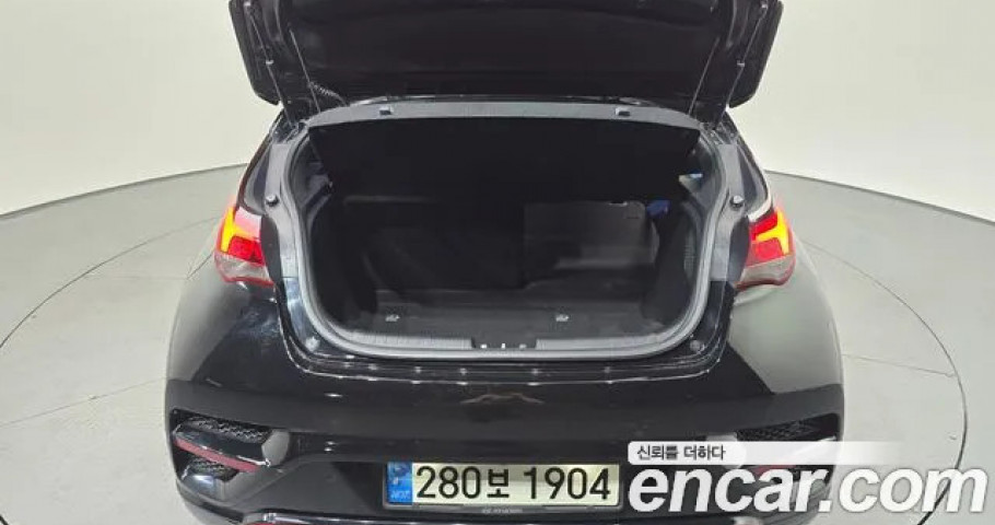 Hyundai Veloster 