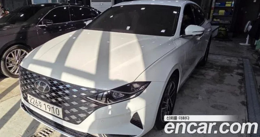 Hyundai Grandeur 