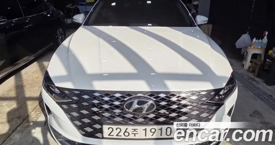 Hyundai Grandeur 