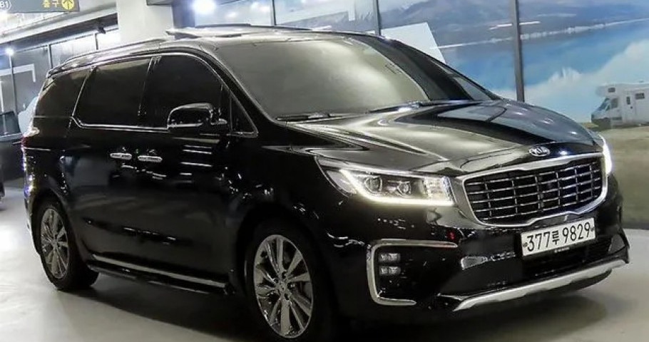 Kia Carnival 