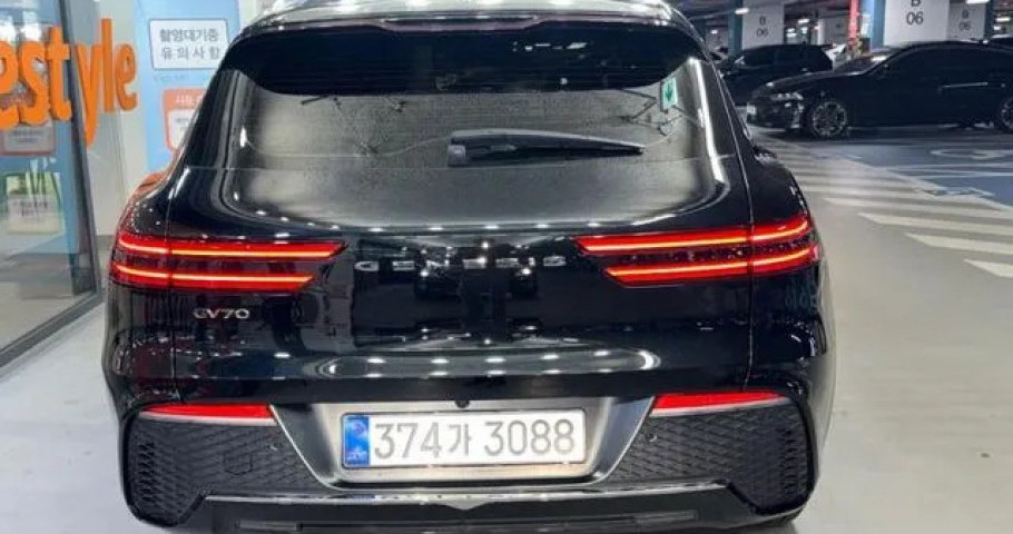 Genesis Gv70 