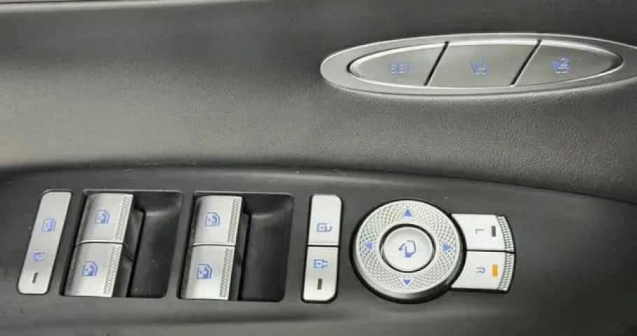 Genesis Gv70 