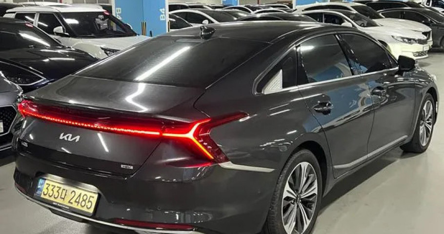Kia K8 