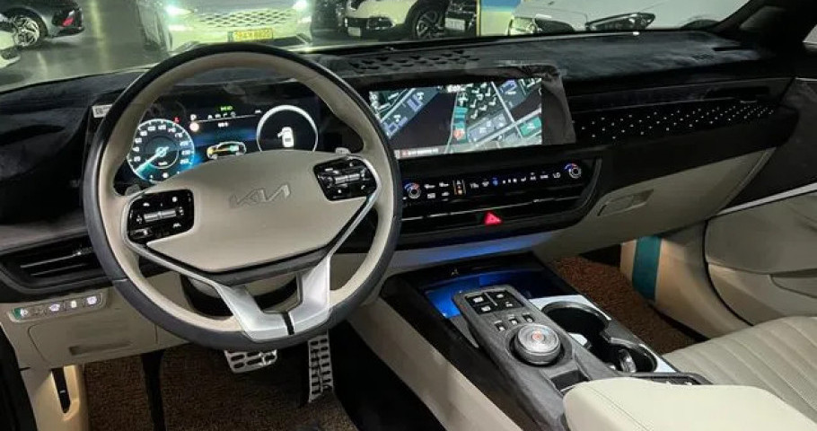 Kia K8 