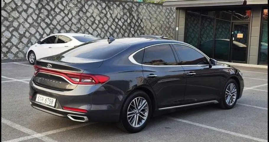 Hyundai Grandeur 