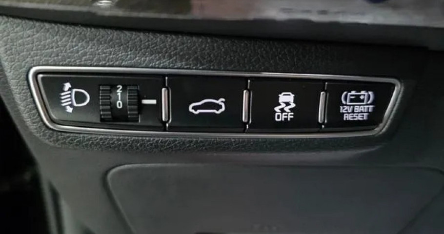 Kia K8 