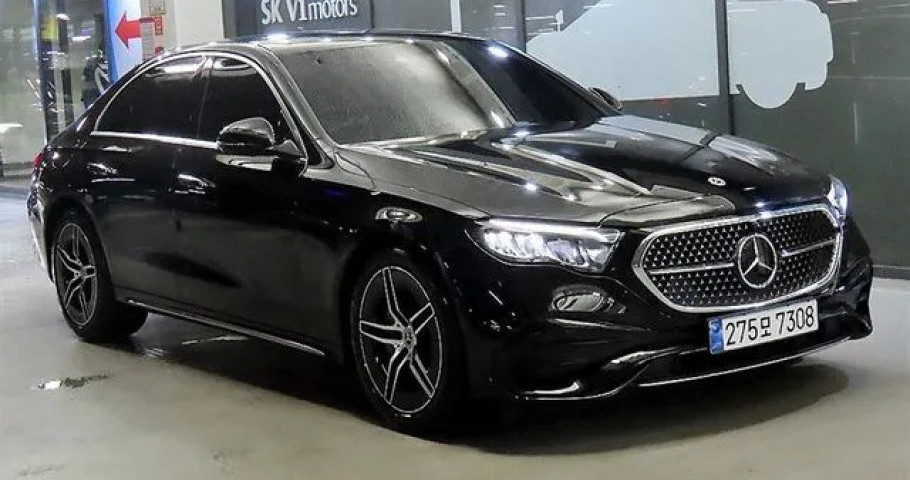 Mercedes-Benz E-Class 