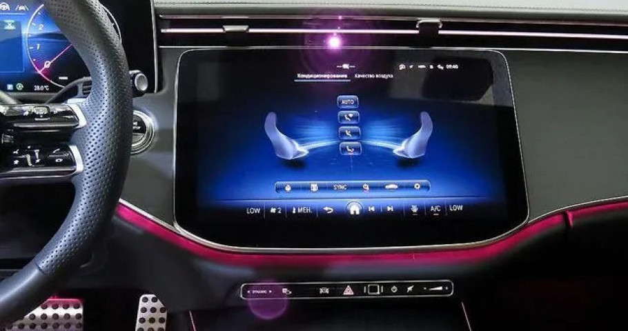 Mercedes-Benz E-Class 