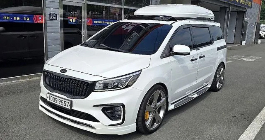Kia Carnival 