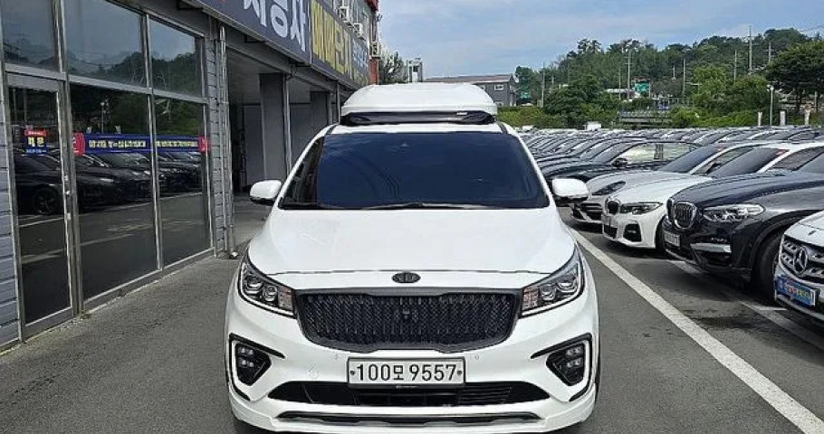 Kia Carnival 