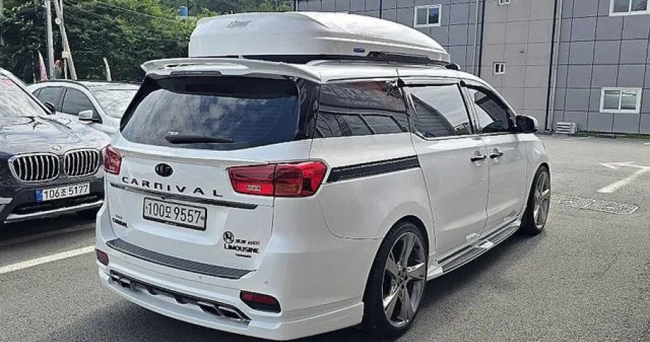 Kia Carnival 